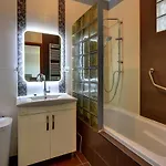Apartament Lodz4u - Apartament Monopolis z garażem - BON TURYSTYCZNY *