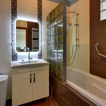 Apartament Lodz4u - Apartament Monopolis Z Garażem - Bon Turystyczny *